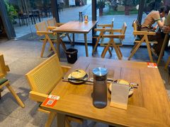 -臻鲜燕海鲜融合餐厅(金陵style店)