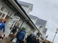 -伦敦比斯特购物村