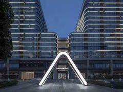 -上海虹桥中心爱琴海亚朵S酒店