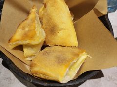 奶香芝士菠萝卷-必胜客(上海新南方商城PH店)