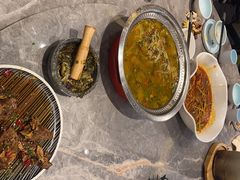 -有红鸡毛店·川菜(建设路店)