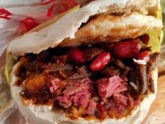 特色腊牛肉夹馍-老马家马蓉蛋菜夹馍·腊牛肉夹馍(回民街店)