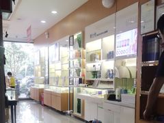 -光明眼镜·蔡司授权(徐泾店)