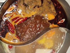 -左庭右院鲜牛肉火锅(金山万达店)