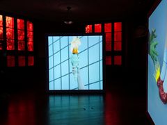 -Nathalie Djurberg与Hans Berg“牛皮纸包裹的月亮”-Prada荣宅当季展览