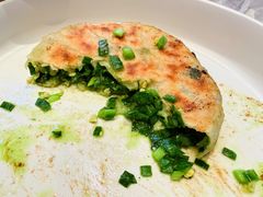 韭菜鸡蛋馅饼-华天二友居肉饼(宫门口店)
