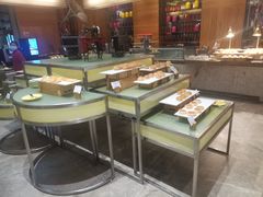 -华邑酒店·鲜艳全日自助餐厅