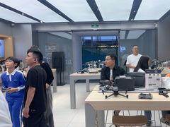 -DJI大疆(深圳华强北曼哈授权体验店)