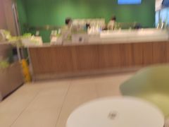 -奈雪的茶(优特汇店)