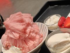 草莓绵绵冰-Ice Monster冰馆·CNN评选全球十大甜品(国贸商城店)