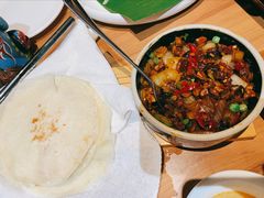 黑三剁配薄饼-雀舞云南菜(乐客城店)