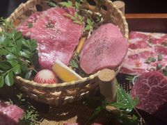 -山川小町·极番烧肉(新地假日广场店)