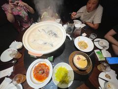 -许爷家·生态湖鲜(徐汇日月光店)