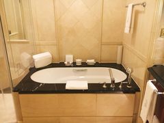 -广州富力丽思卡尔顿酒店