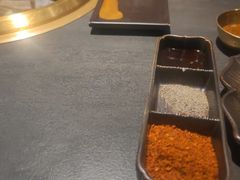 -铭牛烧肉·和牛海鲜自助(高新月牙湖店)