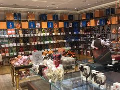 零售区-VENCHI 闻绮(北京国贸商城店)