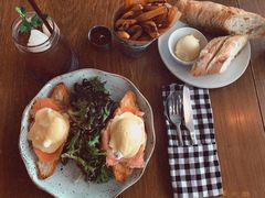 -ROAST coffee & eatery