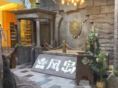 -暴风岛沉浸式体验馆(百联世纪店)