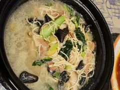 -忆江南·金鹏船宴