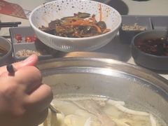 -喃喃椰·糟粕醋·椰子鸡火锅(七堡花园店)