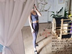 -闺蜜瑜伽·普拉提女性塑形馆