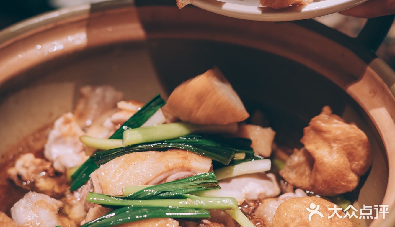 正佳M层 | 神秘角落滚热辣，秋日美味啫啫煲