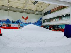 -乔波室内滑雪场