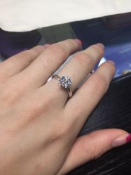 -威德钻石-克拉钻大本营(南京东路店)