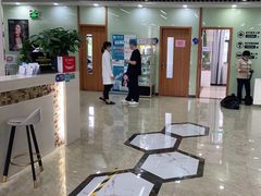 -茂菊口腔连锁(浦东南路店)