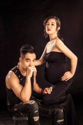 -现代经典婚纱摄影