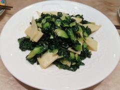 -隆江大酒店(雯婕商务楼店)