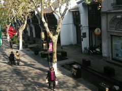 -猫的天空之城概念书店(杭州南宋御街店)