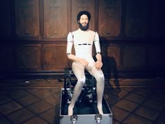 -Nathalie Djurberg与Hans Berg“牛皮纸包裹的月亮”-Prada荣宅当季展览
