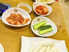 -喇喇排骨火锅·传统韩式脊骨汤(望京西园总店)