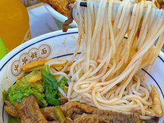 -弘束束柳州深巷螺蛳粉(珠江路店)