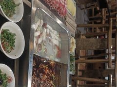 -百年川椒重庆老火锅(光谷店)