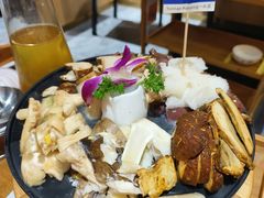 -一朵菌·野生菌探索家火锅(南亚店)