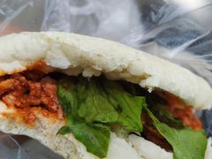 鸡肉夹馍-华中科技大学东三学生食堂