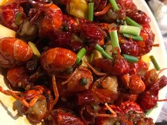 全味虾球-巴厘龙虾·榜首油焖大虾(音乐学院·沿江酒馆店)