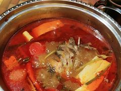 -老滇山寨•云南特色菜•地方菜•民族风情歌舞表演(金碧店)