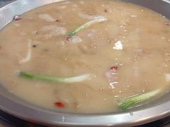 -老来福·非遗酸汤兔(凯旋路店)