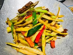 干锅小炒野山笋-额娘·现烙春饼烤鸭(太原总店)