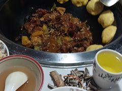 -哈尔滨烧烤·山河村铁锅炖(交大店)