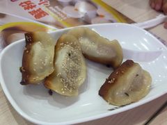 -小杨生煎(金山百联购物中心3楼店)