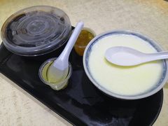 冻双皮奶-百花传统甜品店(原址店)