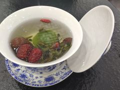 -撒拉人家.酸菜牦牛肉火锅