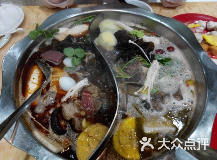 吴老大牛骨头自助火锅