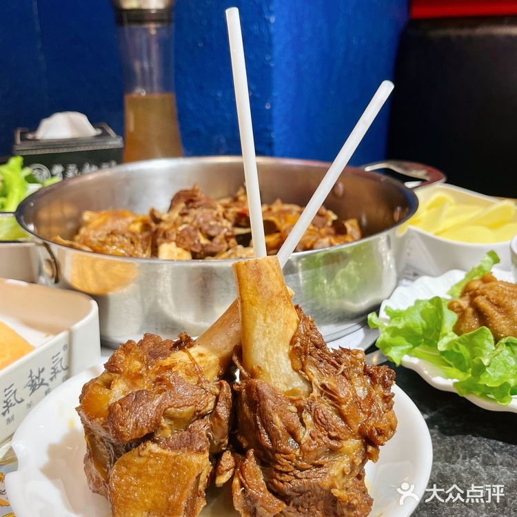 北京探店|可以吸骨髓的羊棒骨果然又香又滋补！  