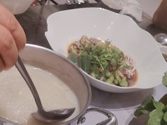 -红鼎豆捞·非遗鲍皇汤火锅(宝丰路店)