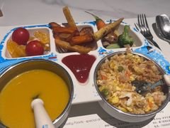 -静香HOUSE·全时段融合餐厅(七星欢乐颂店)